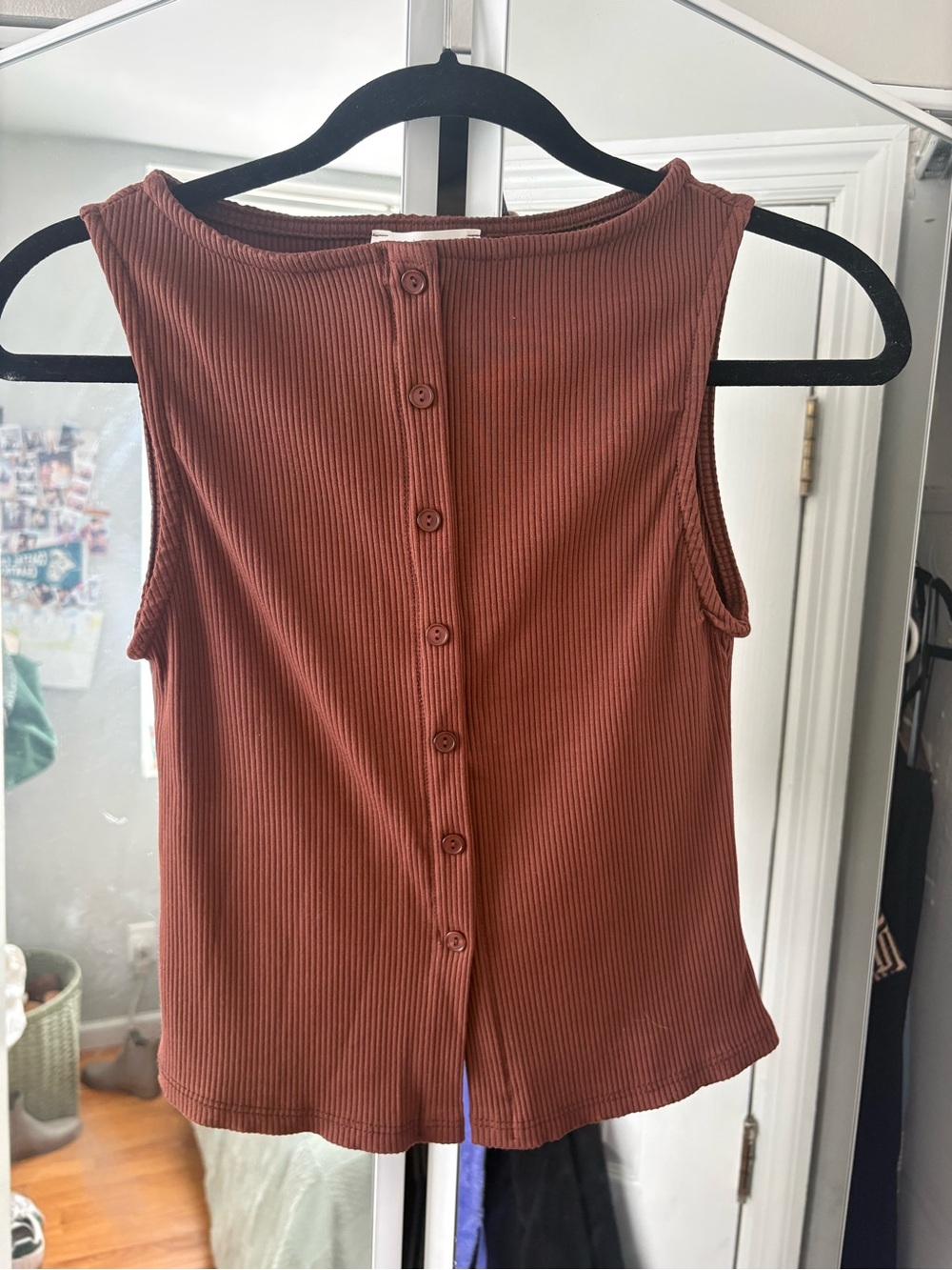 Ribbed Button-Back Sleeveless Top - Brown